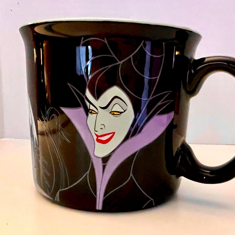 Maleficent mug 16 oz